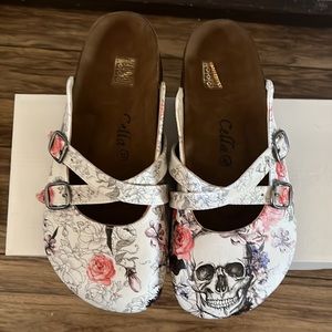 Cella-Painted floral Skull cross-strap mule white/pink design-NIB LAST PAIR!!!